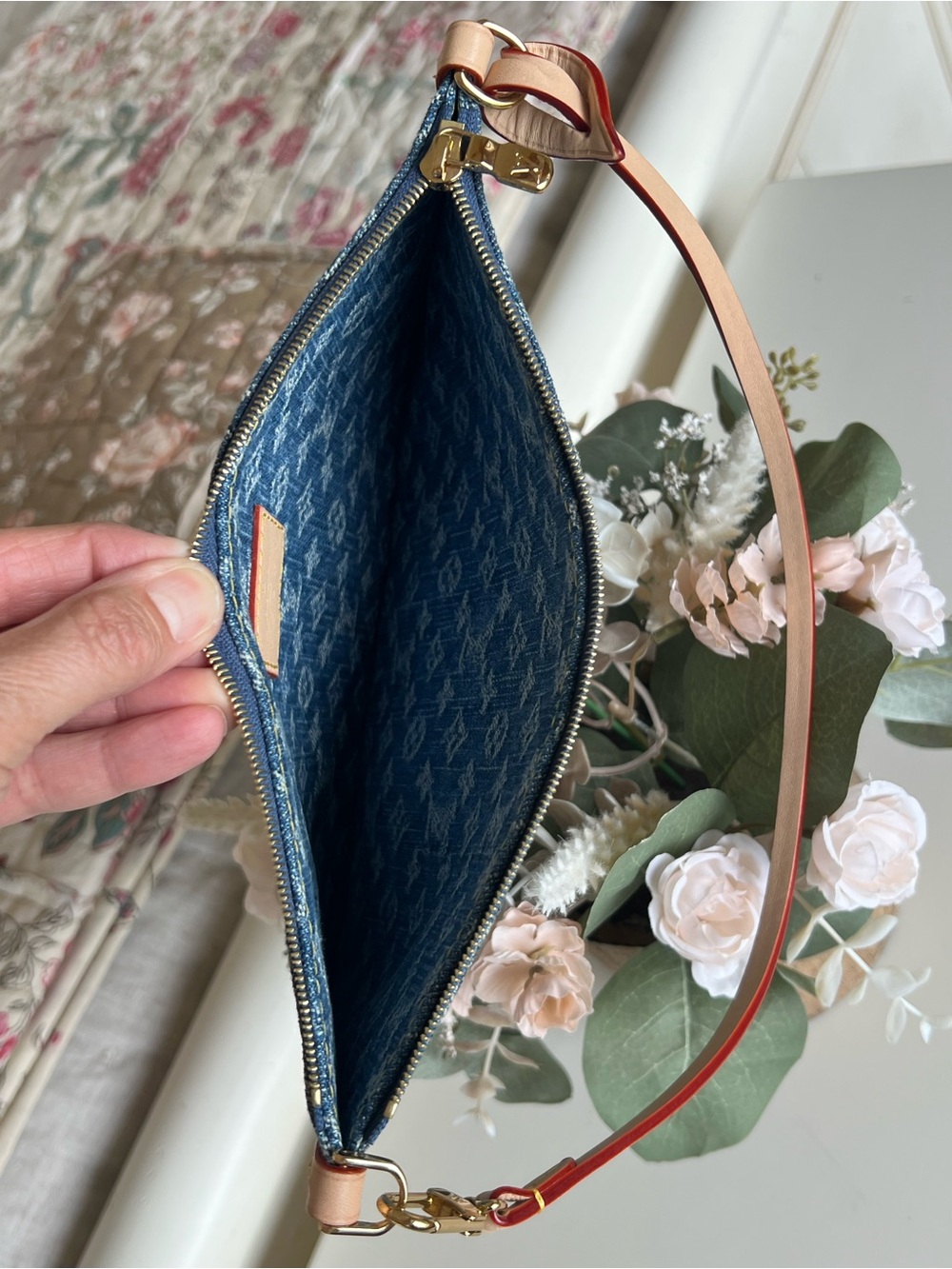 LOUIS VUITTON Monogram Denim Carryall MM Pochette Blue 💙 Like New - Picture 10 of 16